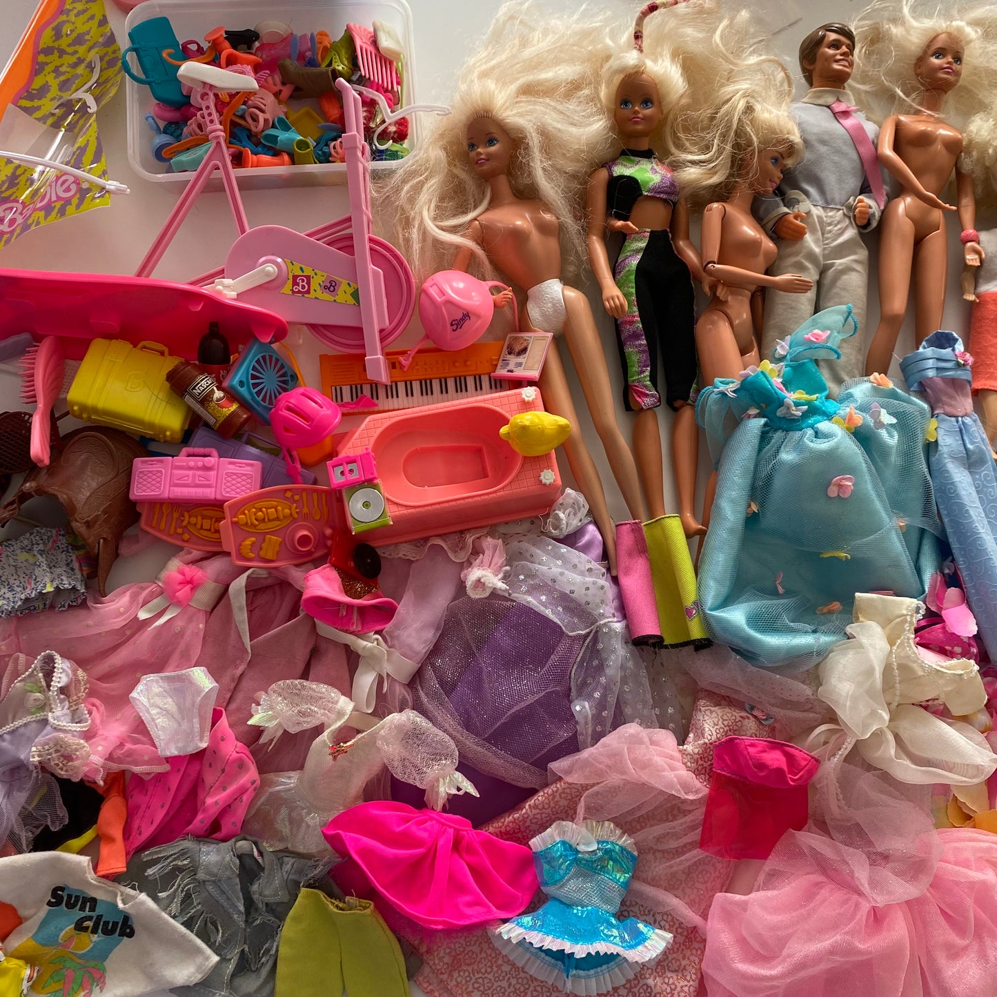 Massive Vintage Barbie/Sindy Bundle