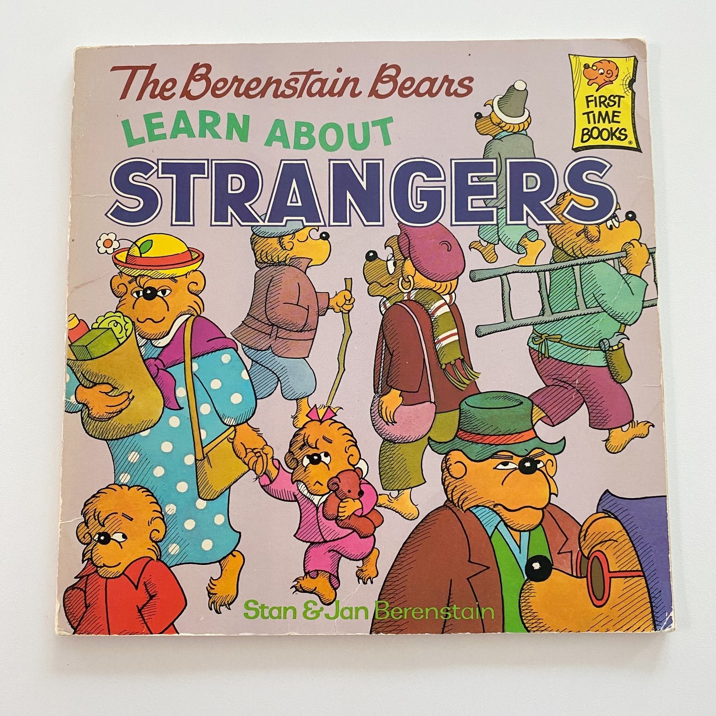 The Berenstain Bears Learn About Strangers Book