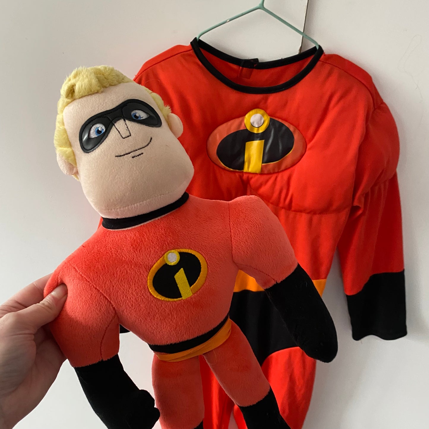 Disney Incredibles Costume & Plush - Size 6-8Y