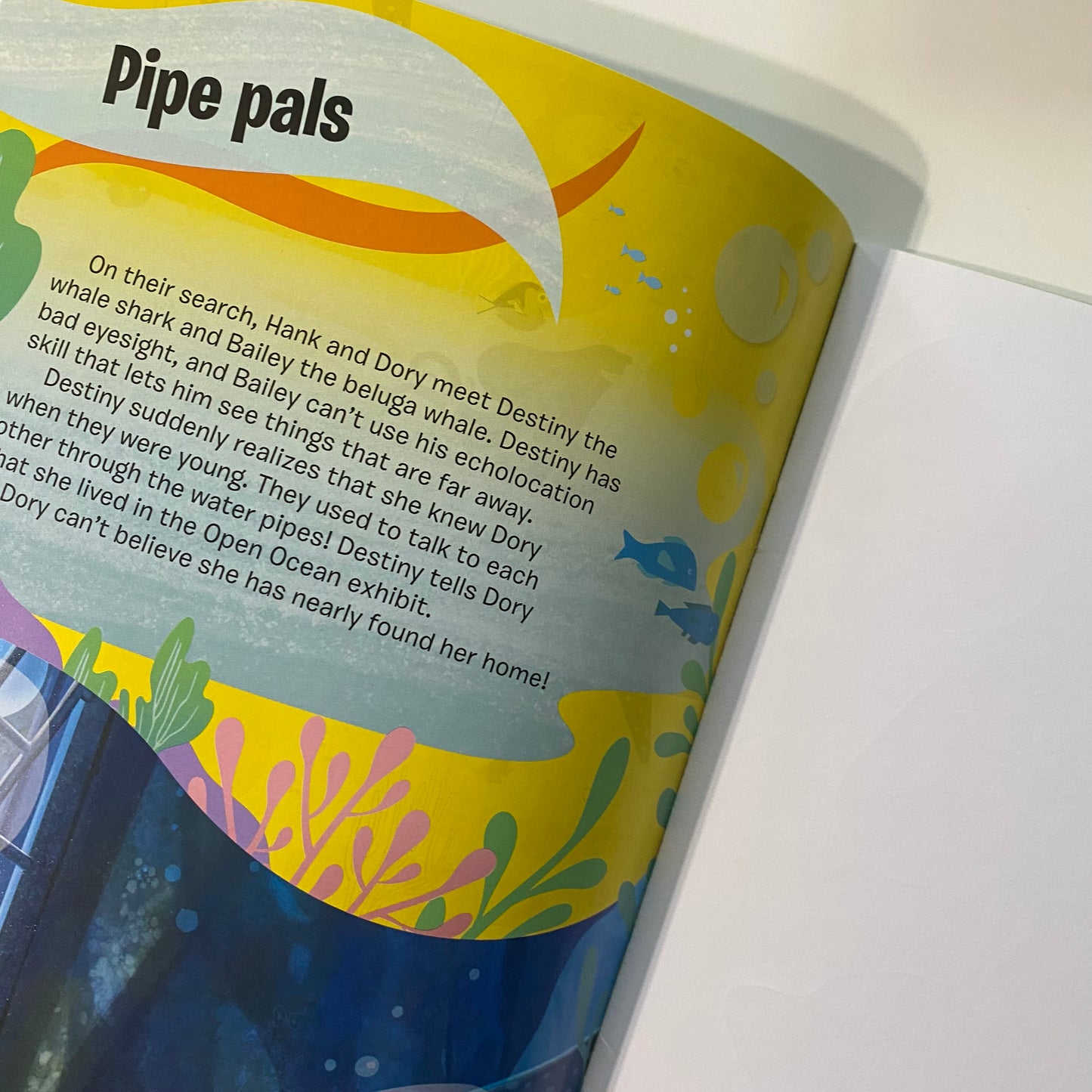 Finding Dory / Nemo Sticker Scenes Book (NEW)