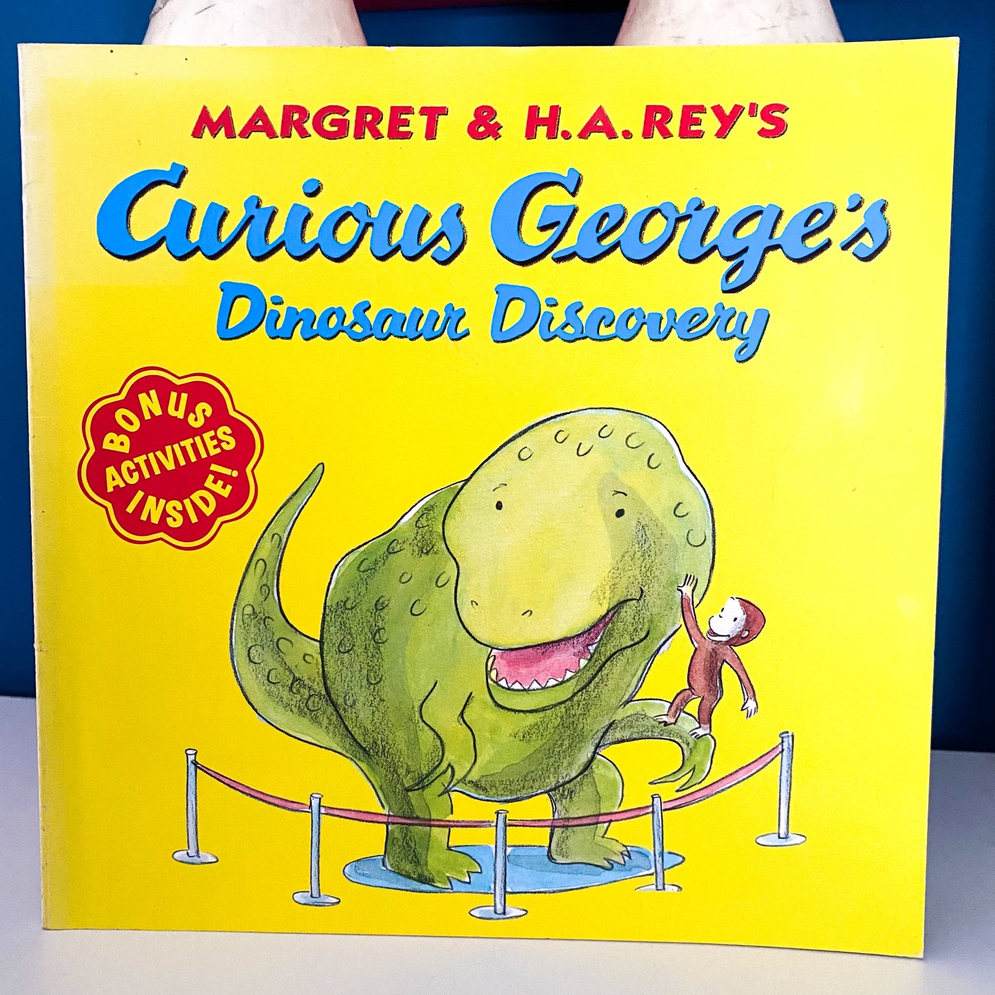 Curious George Dinosaur Discovery Book