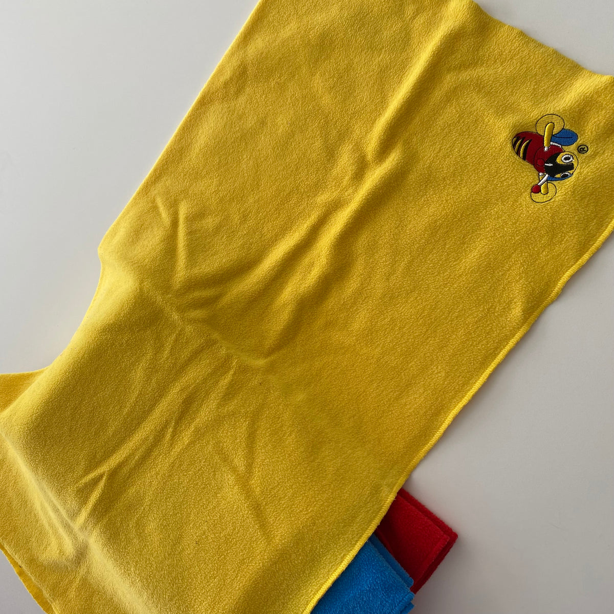 Vintage Buzzy Bee Fleece Blankets (3)