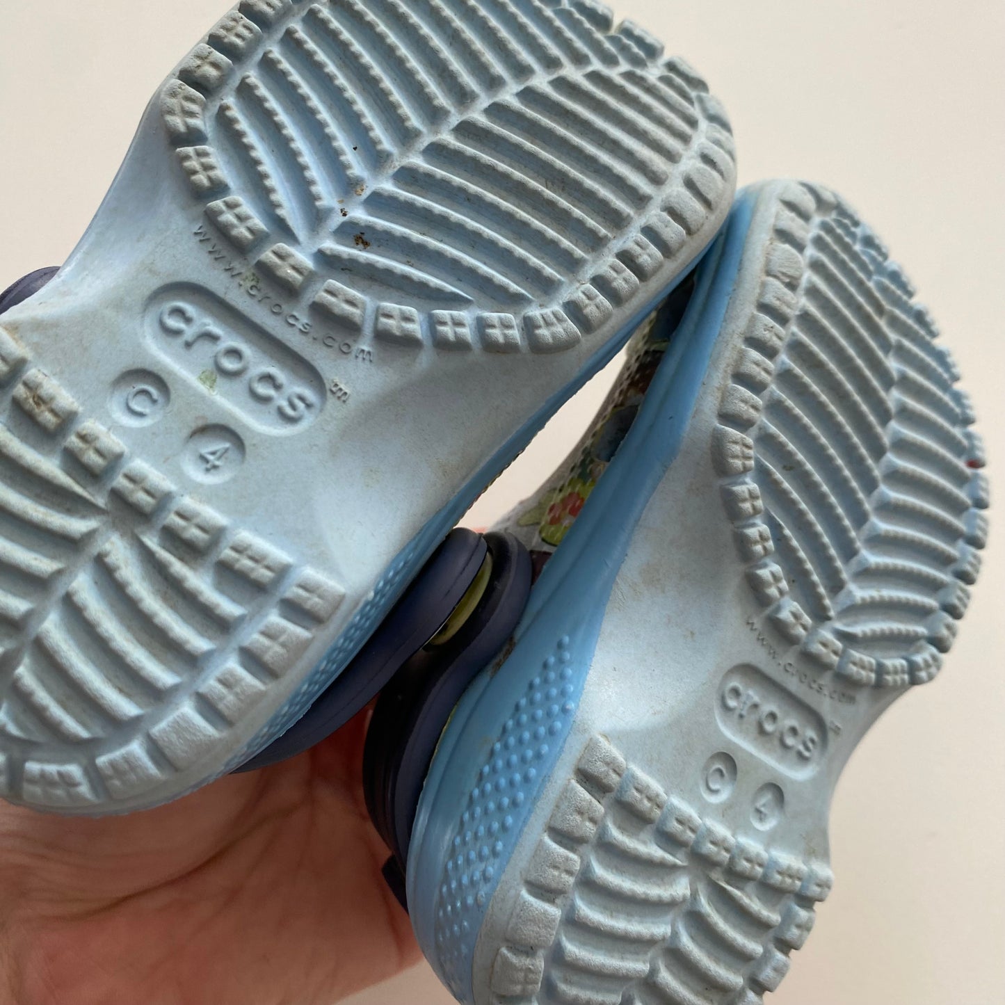 Bluey Crocs - Size 4
