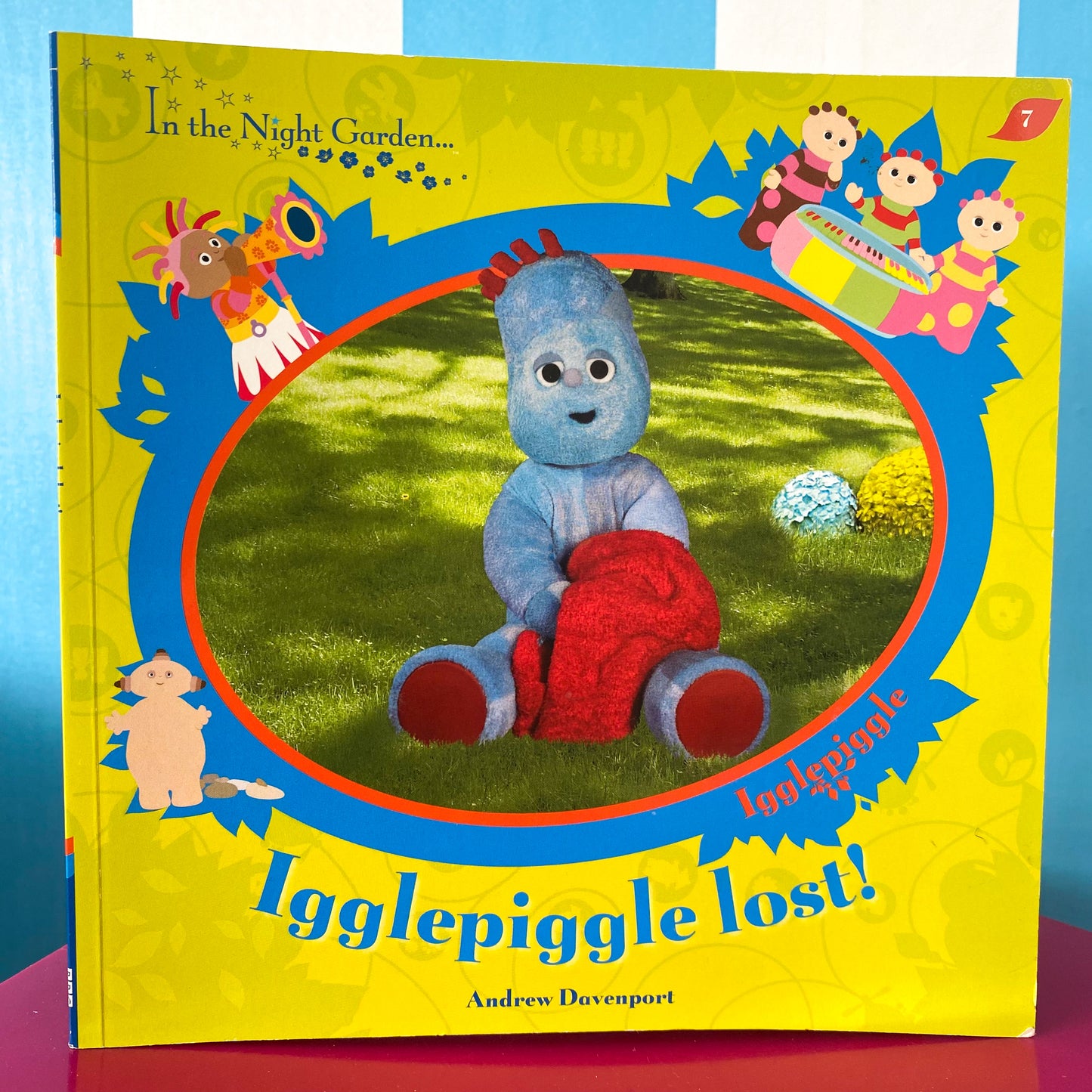 In The Night Garden Igglepiggle Lost! Book