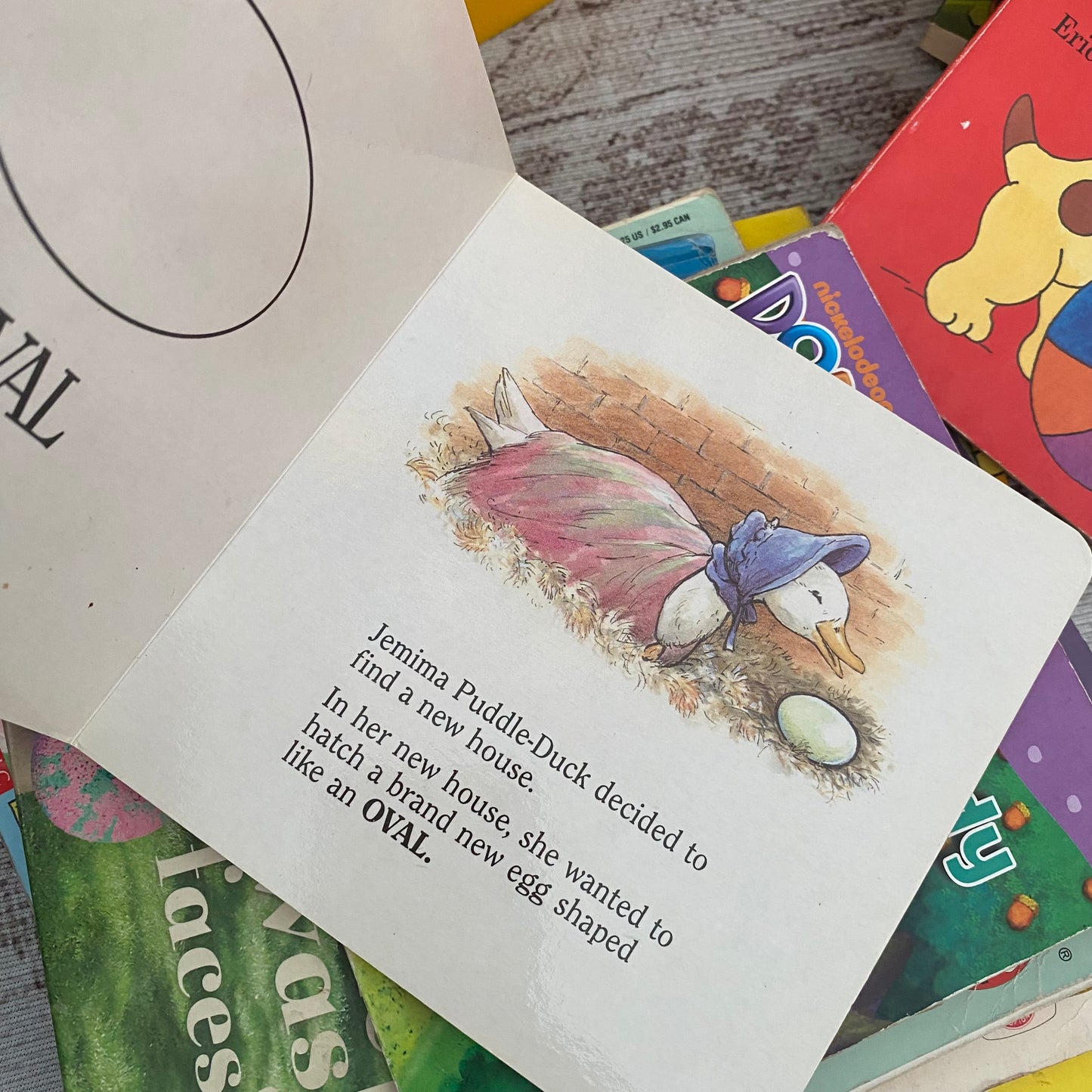 Beatrix Potter Peter Rabbit Jemima Puddle-Duck Shapes Board Book