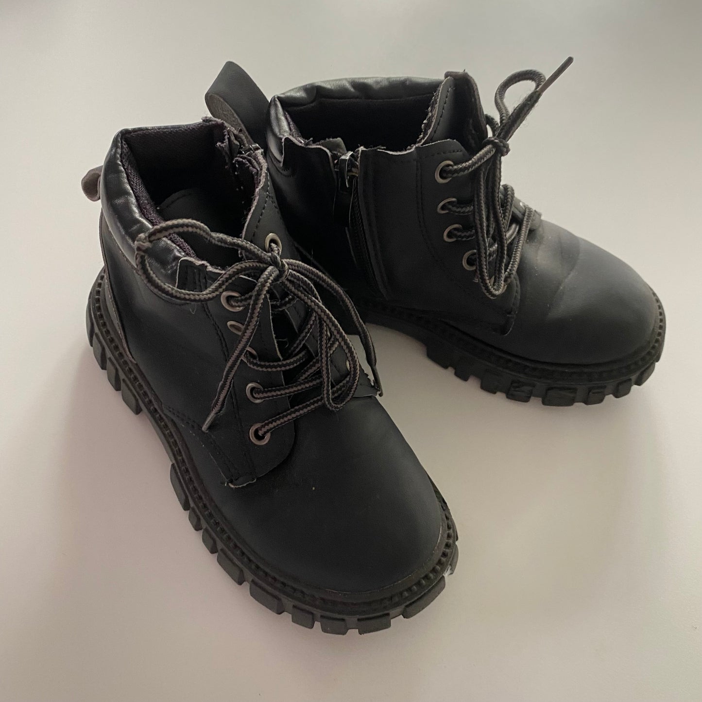 Boots - Size 30EU