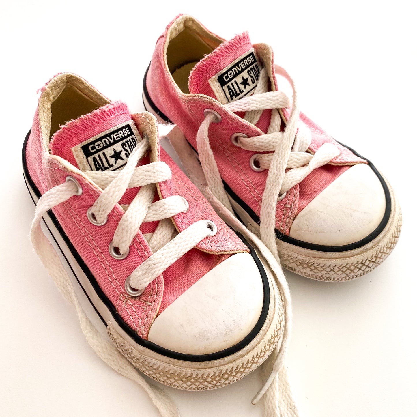 Low Cut Pink Converse - Size 6