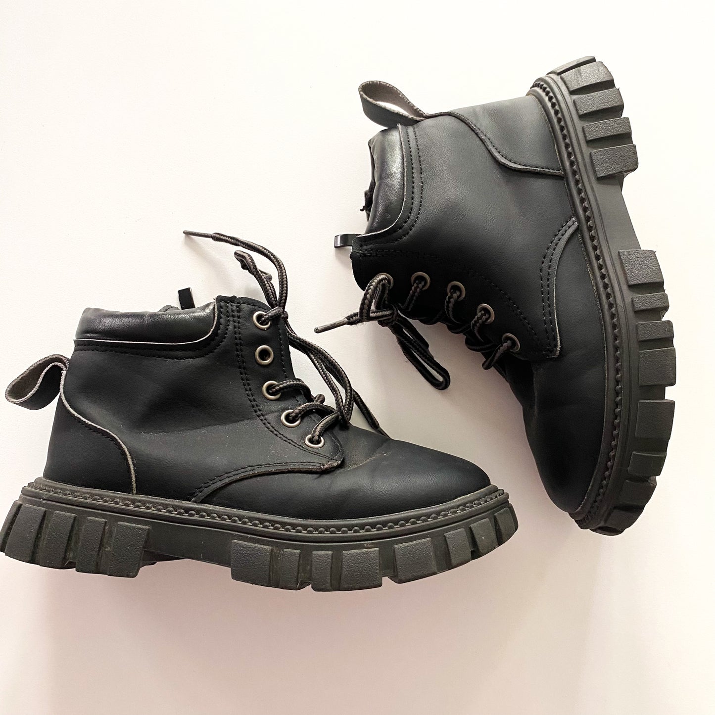 Boots - Size 30EU