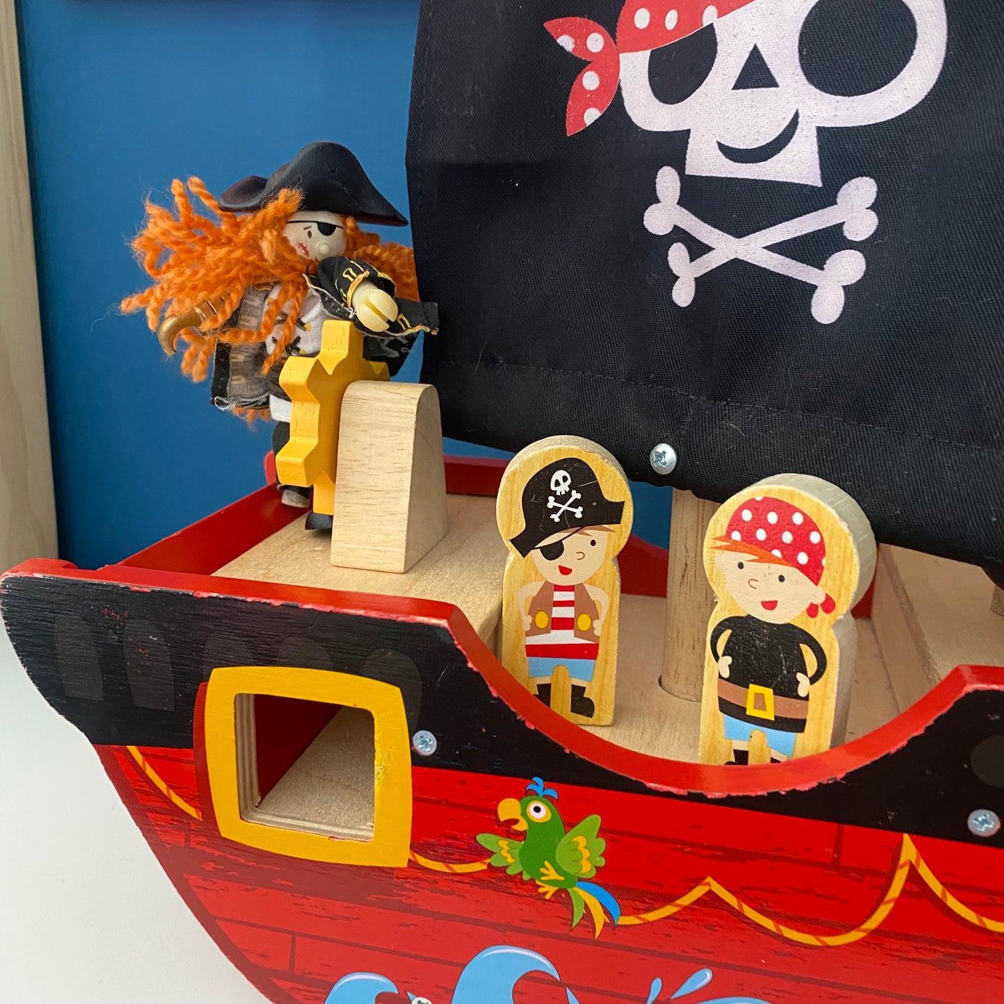 Le Toy Van Wooden Pirate Shop