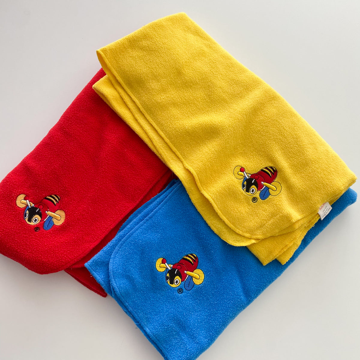 Vintage Buzzy Bee Fleece Blankets (3)