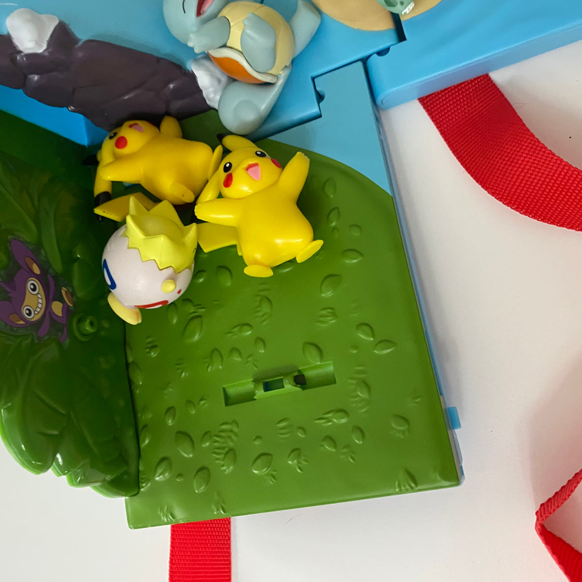 Pokémon Volcano Carry Case Playset & Figures
