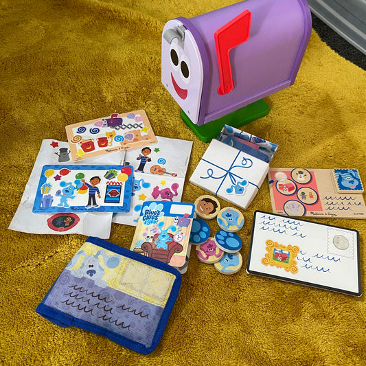 Melissa & Doug Wooden Blues Clues Mailbox