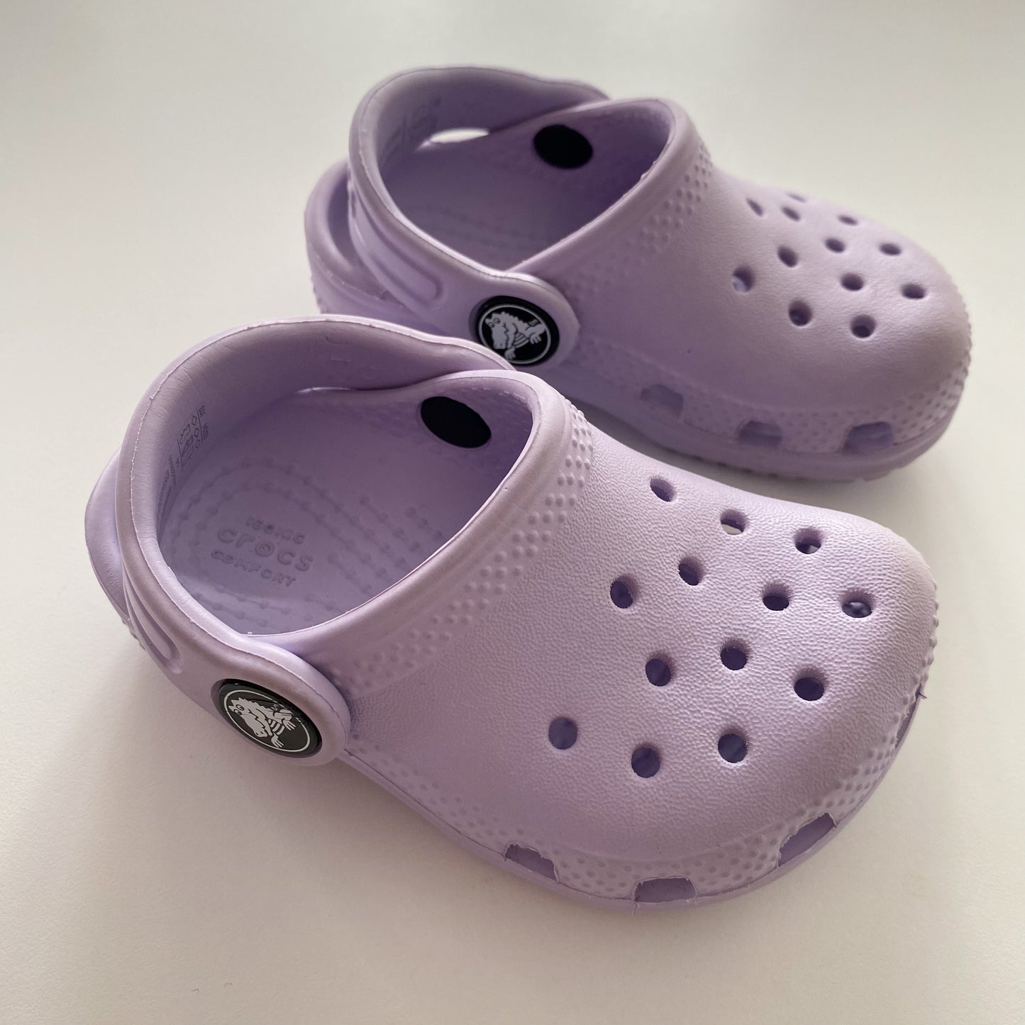 Lilic Crocs - Size 4