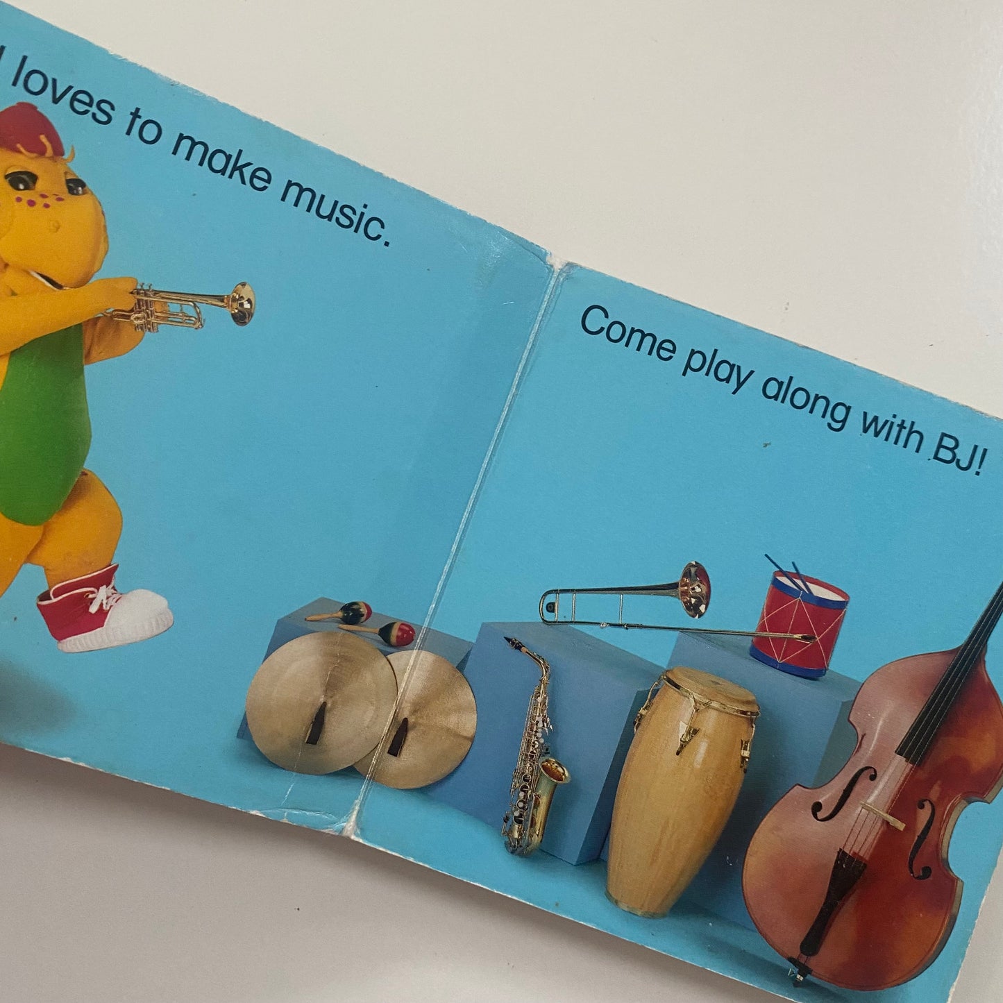 Book - Barney BJ Makes Music