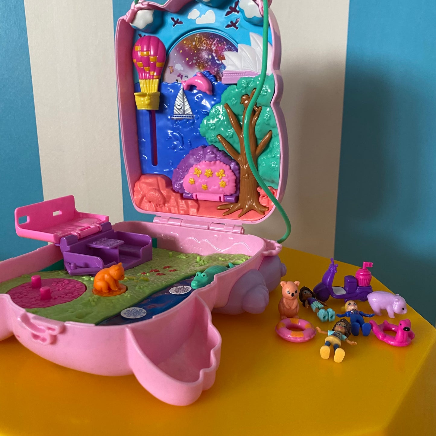 Polly Pocket Compact & Accessories