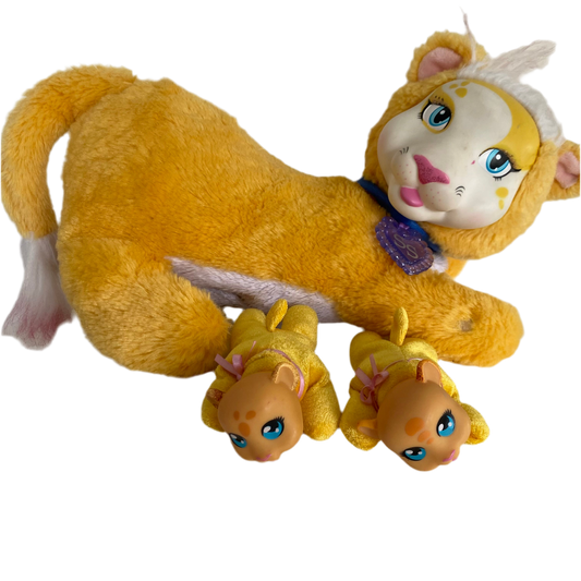 Safari Surprise Leona Lion & Cubs