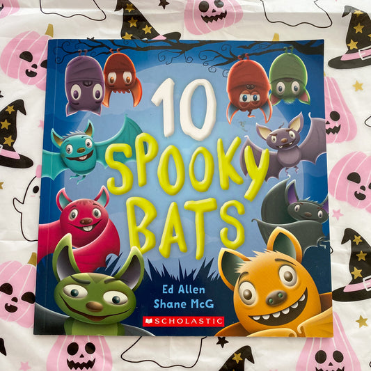 10 Spooky Bats Book