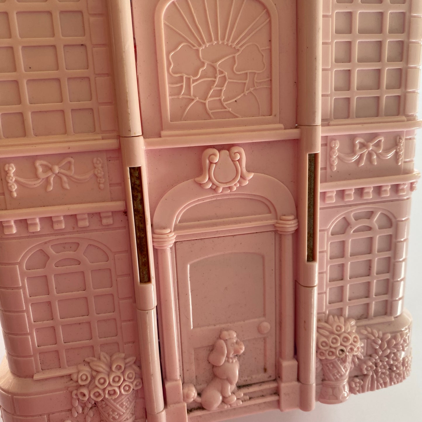 Vintage 2001 Fisher-Price Loving Family Sweet Streets Townhouse Mansion