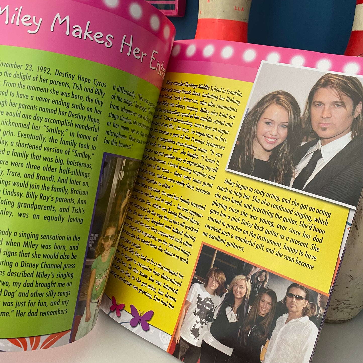 Star Scene Miley Mania! Book