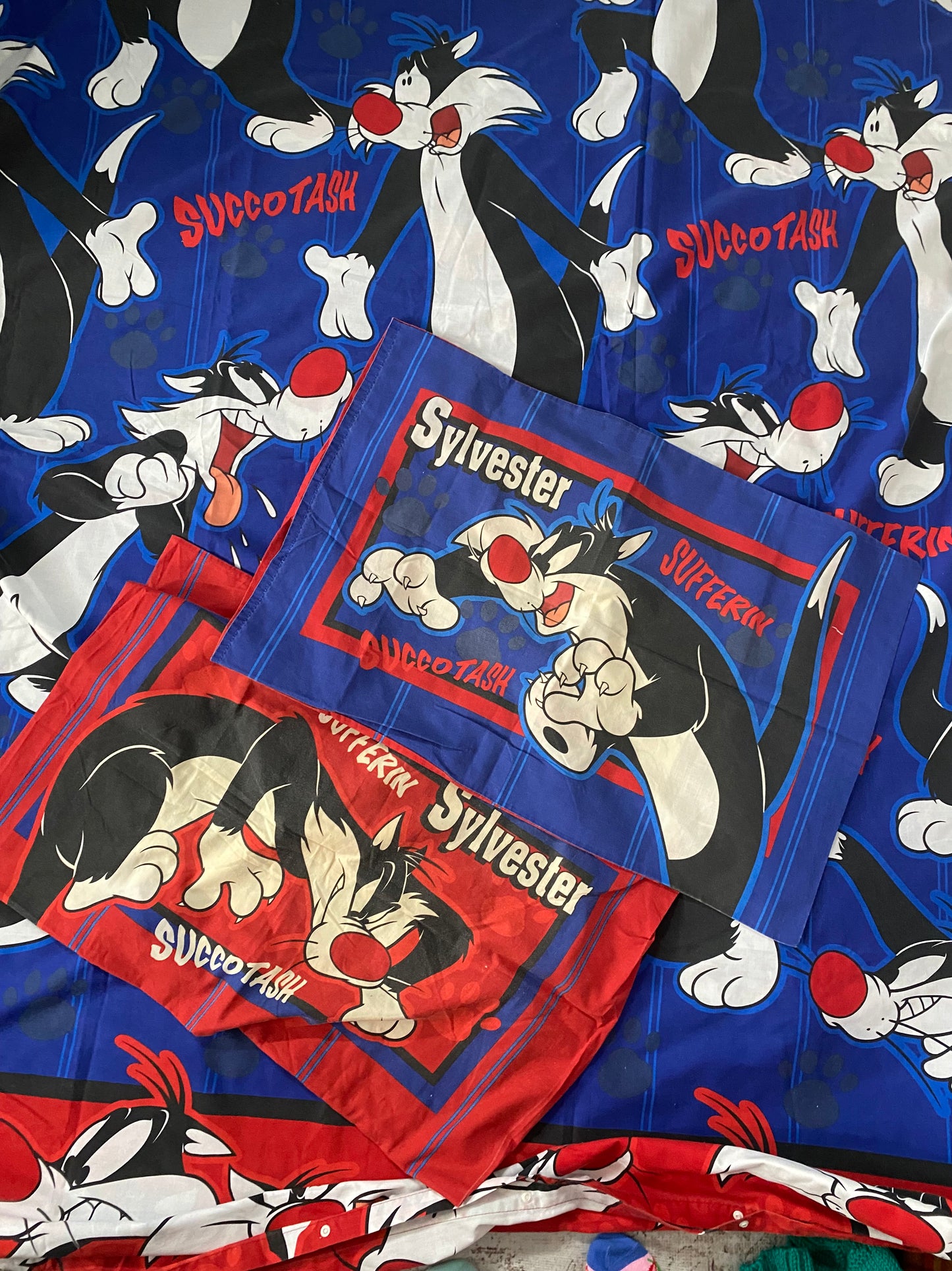 Vintage Loony Tunes Sylvester Queen Duvet Cover & Pillowcases