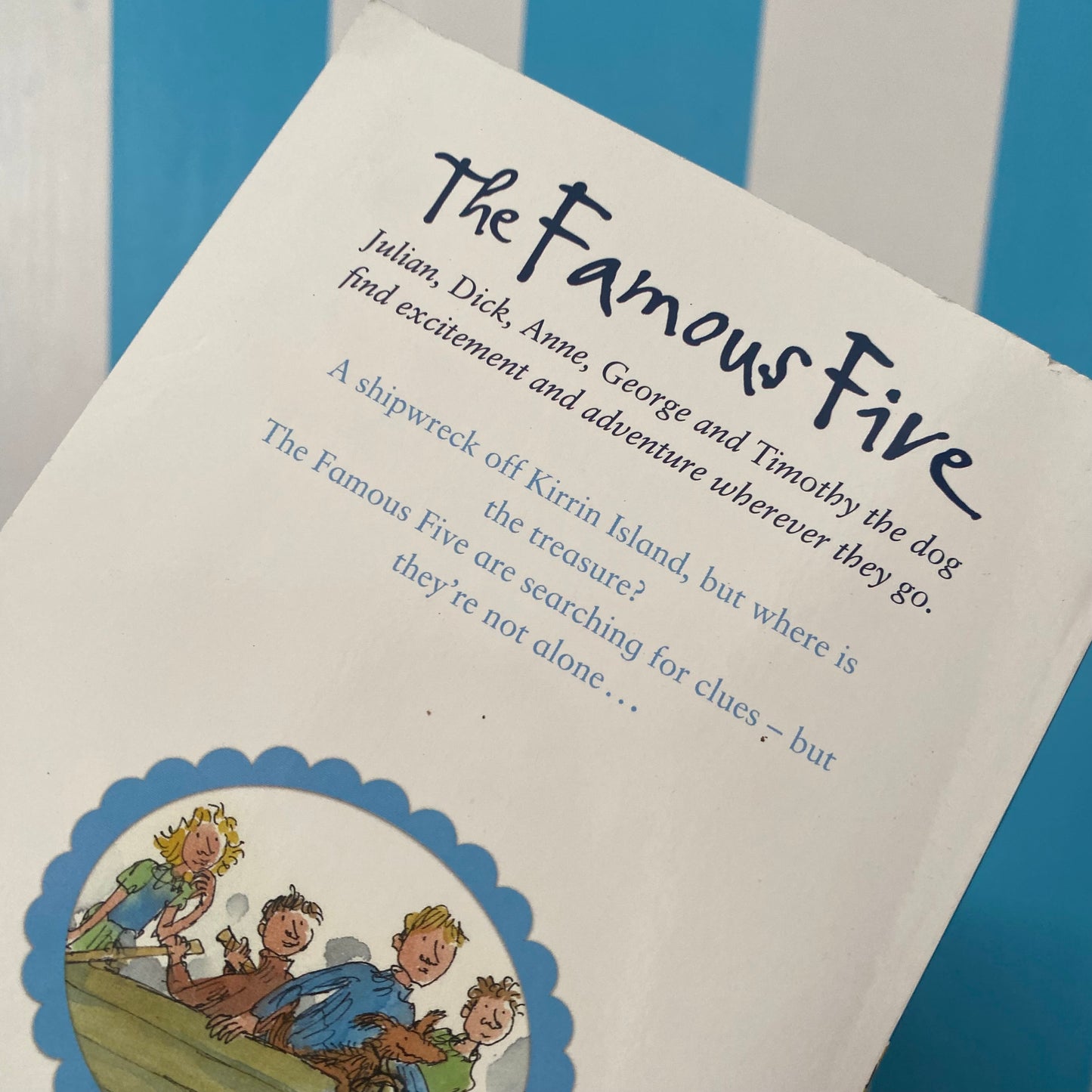 Enid Blyton The Famous Five On A Treasure Island Chapter Book
