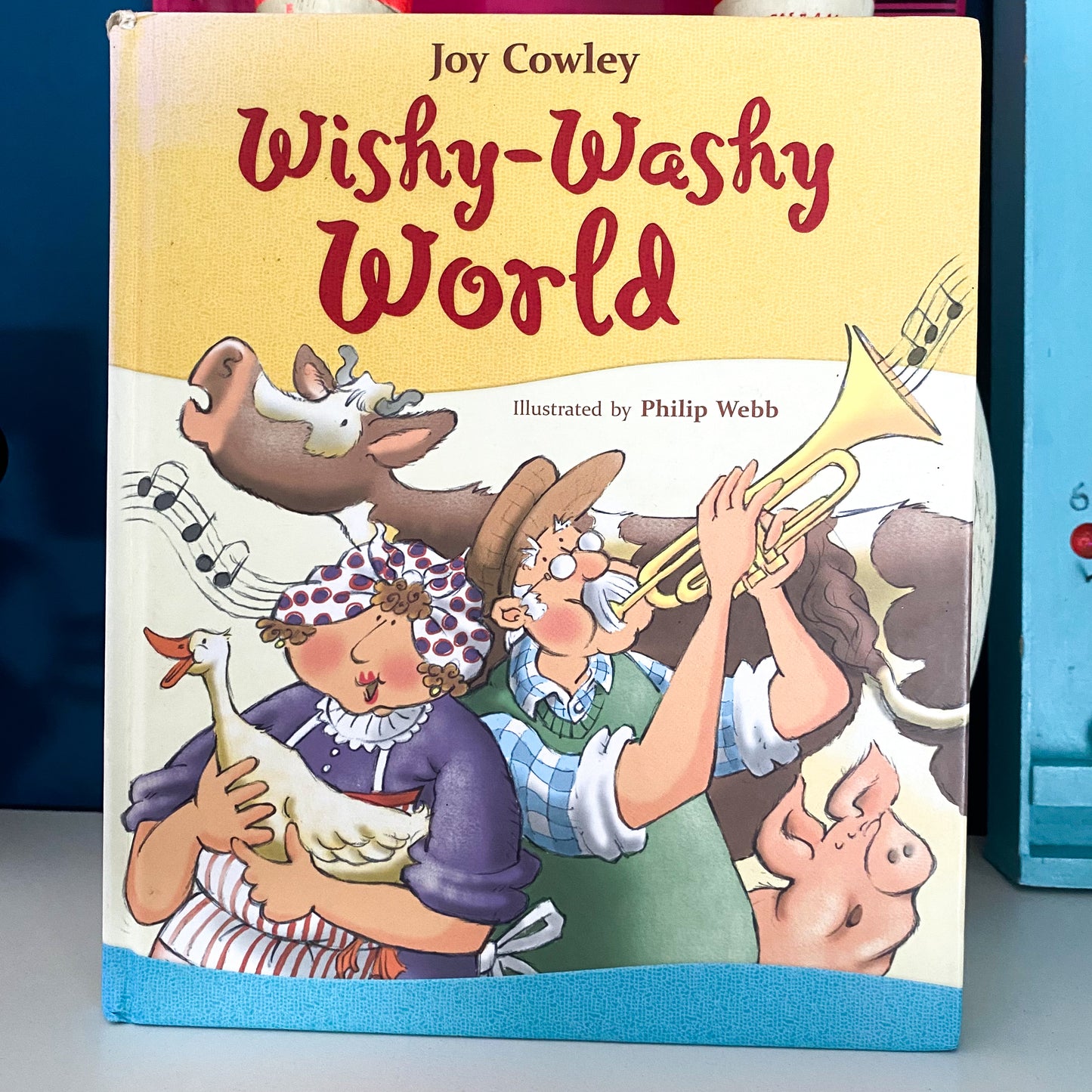Joy Cowley Wishy-Washy World Book