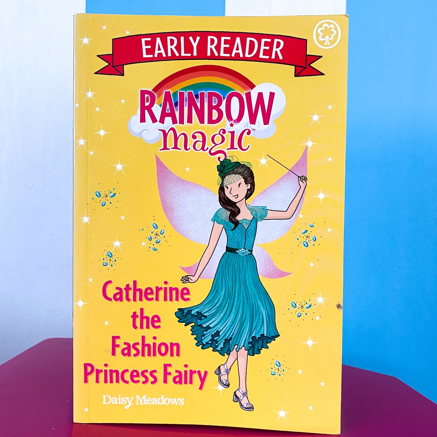 Rainbow Magic Catherine The Fashion Princess Fairy Early Reader Chapter Book