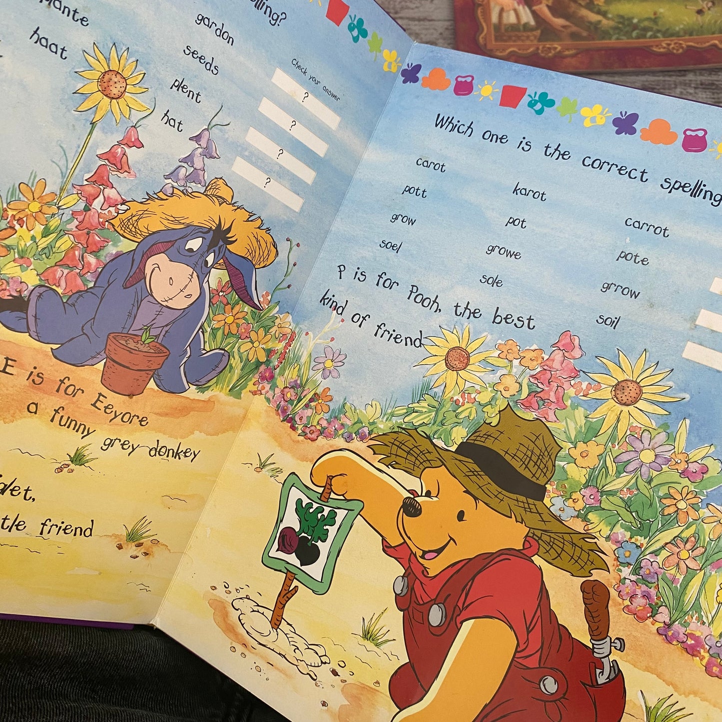 Disney Winnie Pooh Pull The Tab & Learn Spelling Book