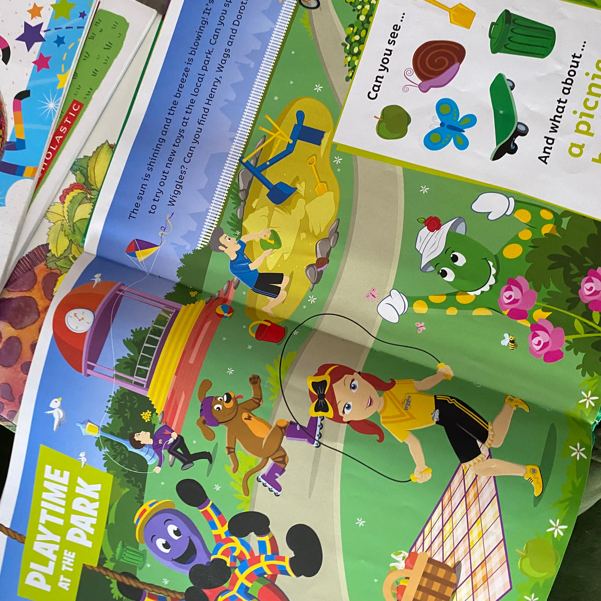 The Wiggles Look & Find Book (FREE)