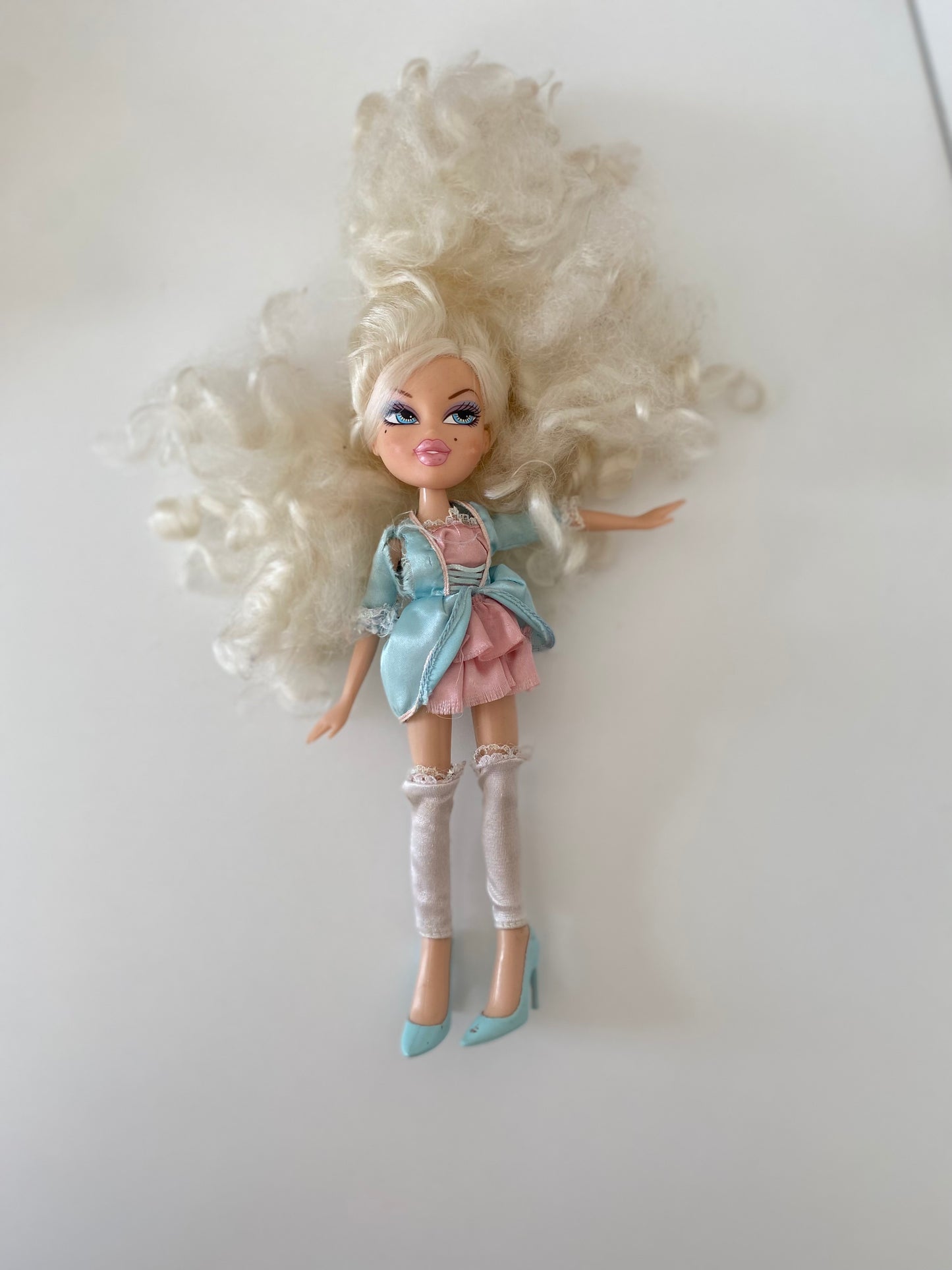 RARE Bratz Chloe Costume Party Doll