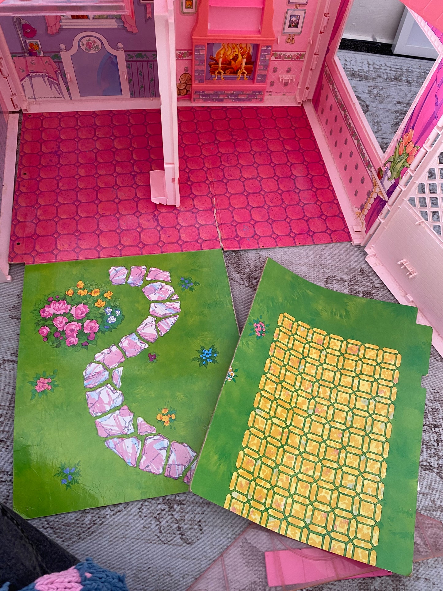 Vintage Barbie Fold ‘N Fun House