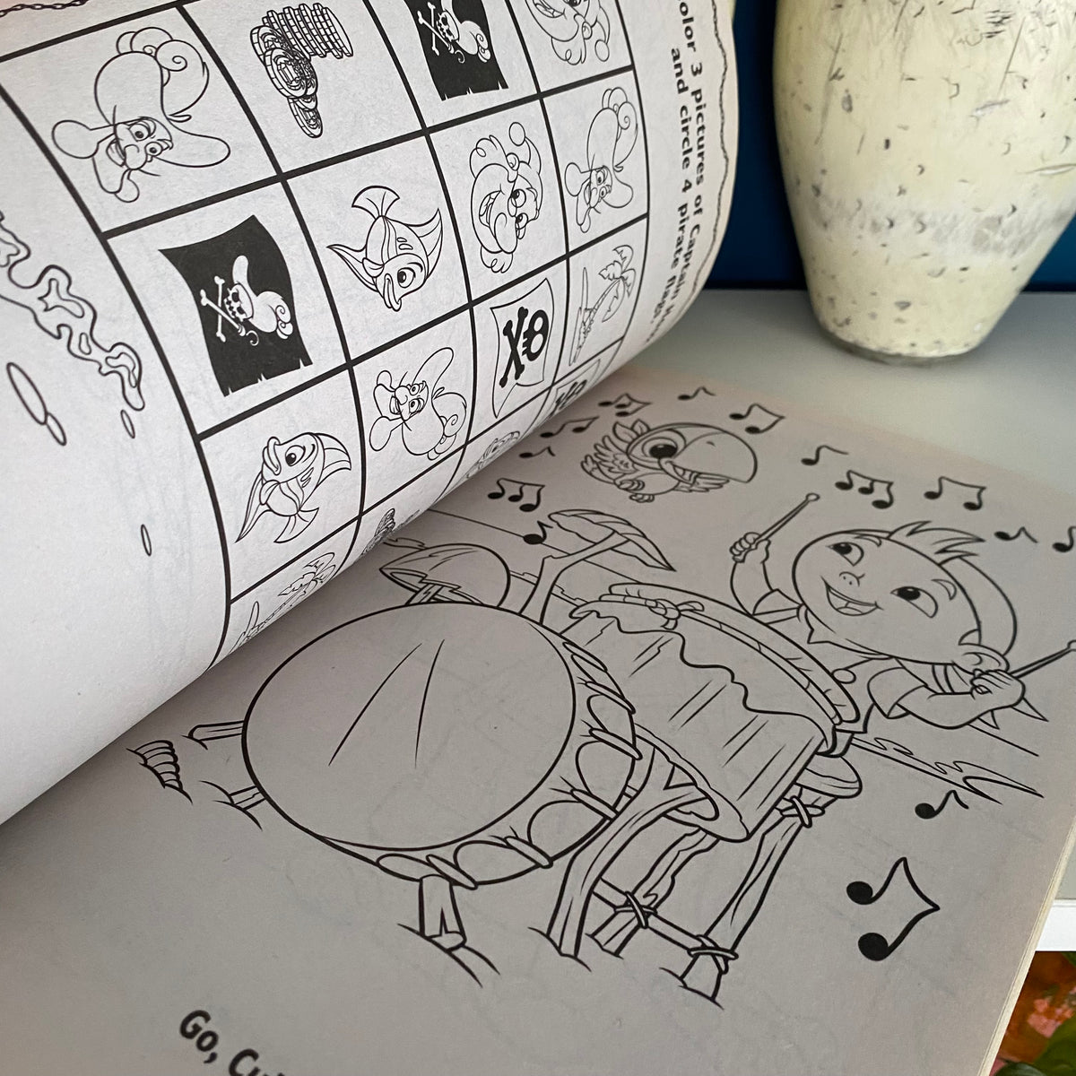 Disney Junior Jake & The Netherland Pirates Colouring Book (NEW)