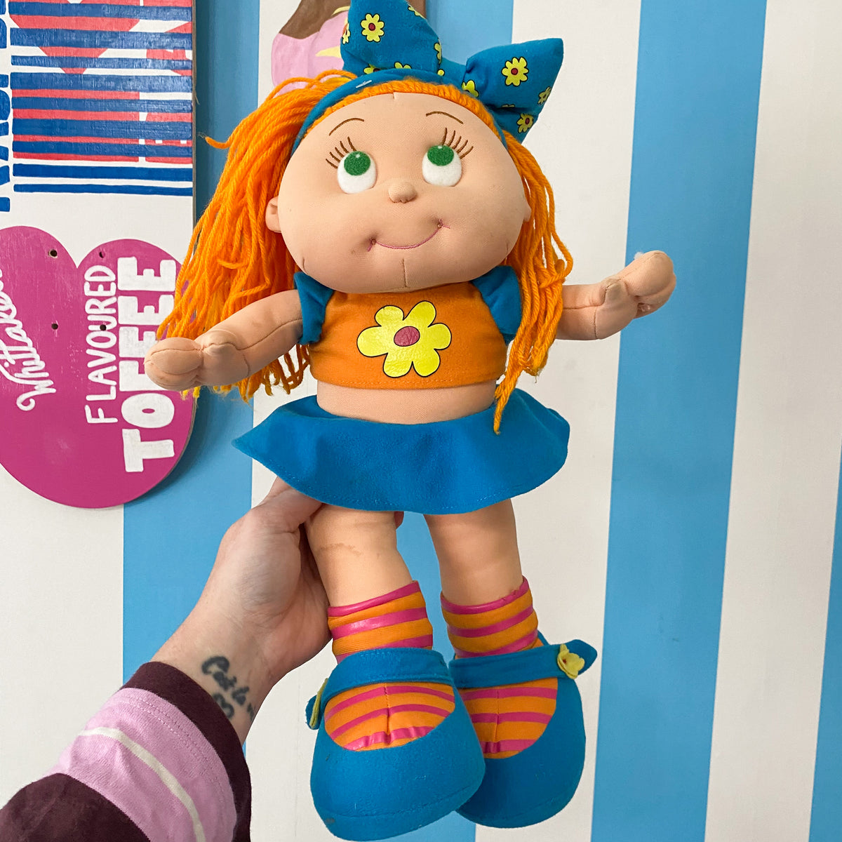 Shoobeez 2001 Plush Doll