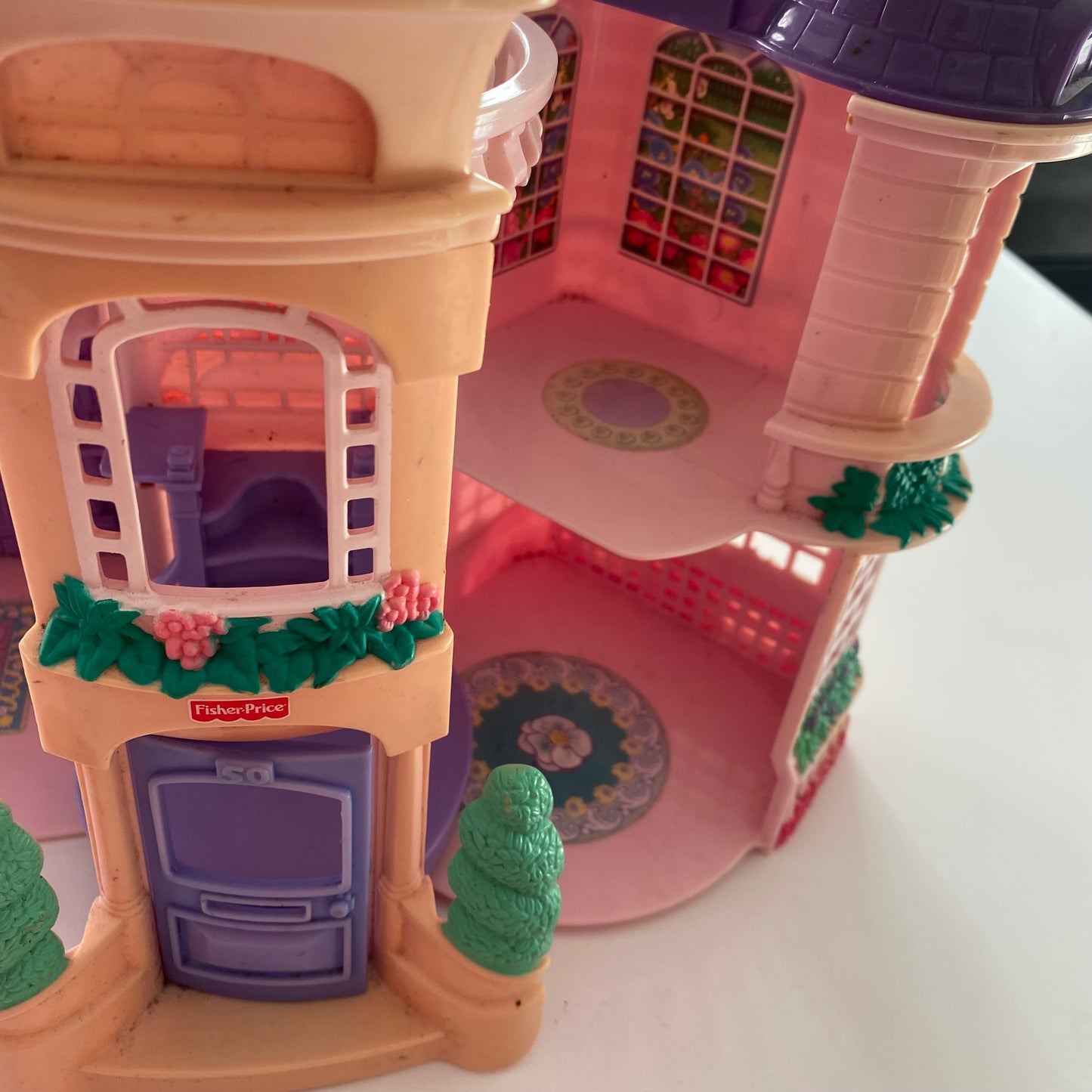 Vintage 2001 Fisher-Price Loving Family Sweet Streets Townhouse Mansion