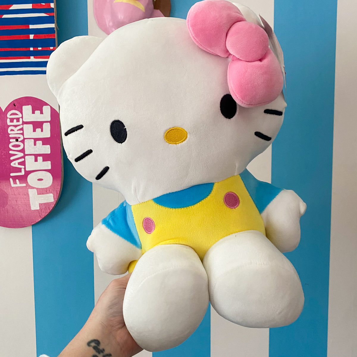 Giant Sanrio Hello Kitty Plush (NEW)
