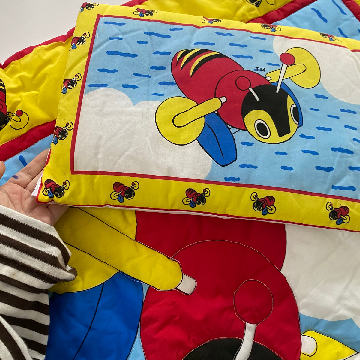 Vintage Buzzy Bee Cot Quilt & Pillow