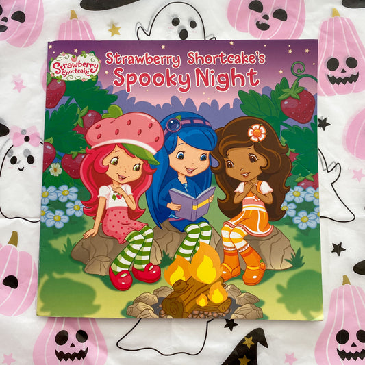 Strawberry Shortcake Spooky Night Book