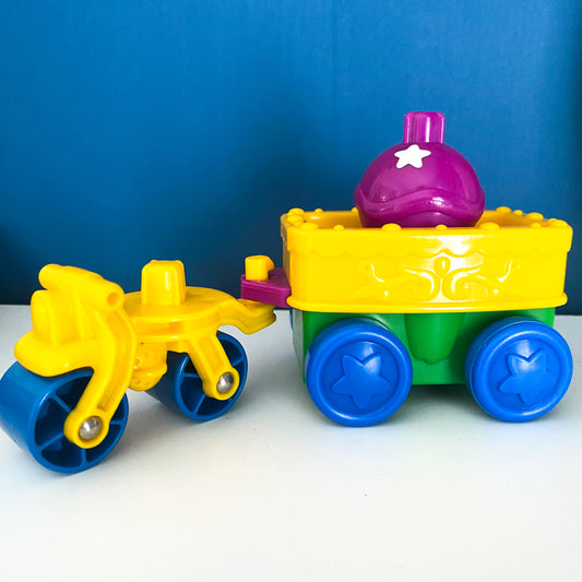 Fisher Price Little People 2003 Parading Pals Bike & Cart