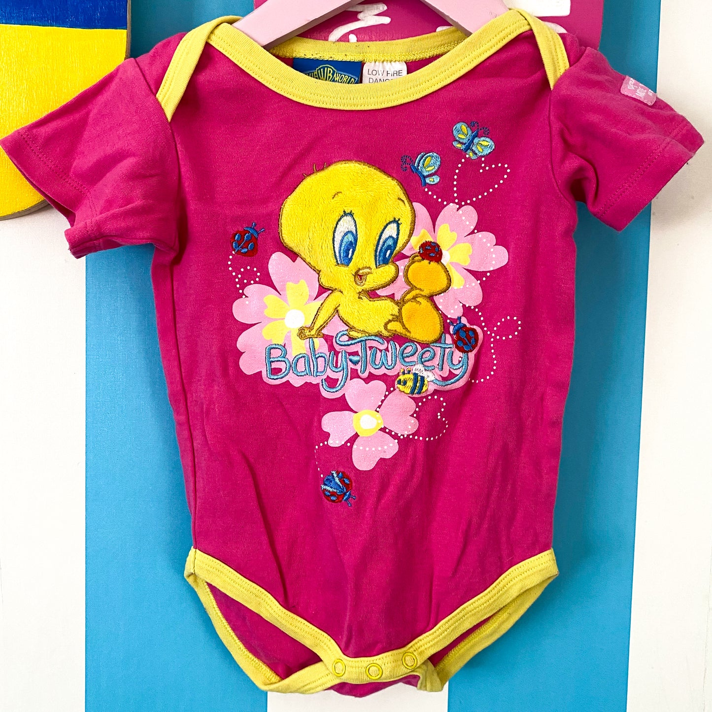 Movie World Loony Tunes Tweety Bodysuit - Size 6-12M