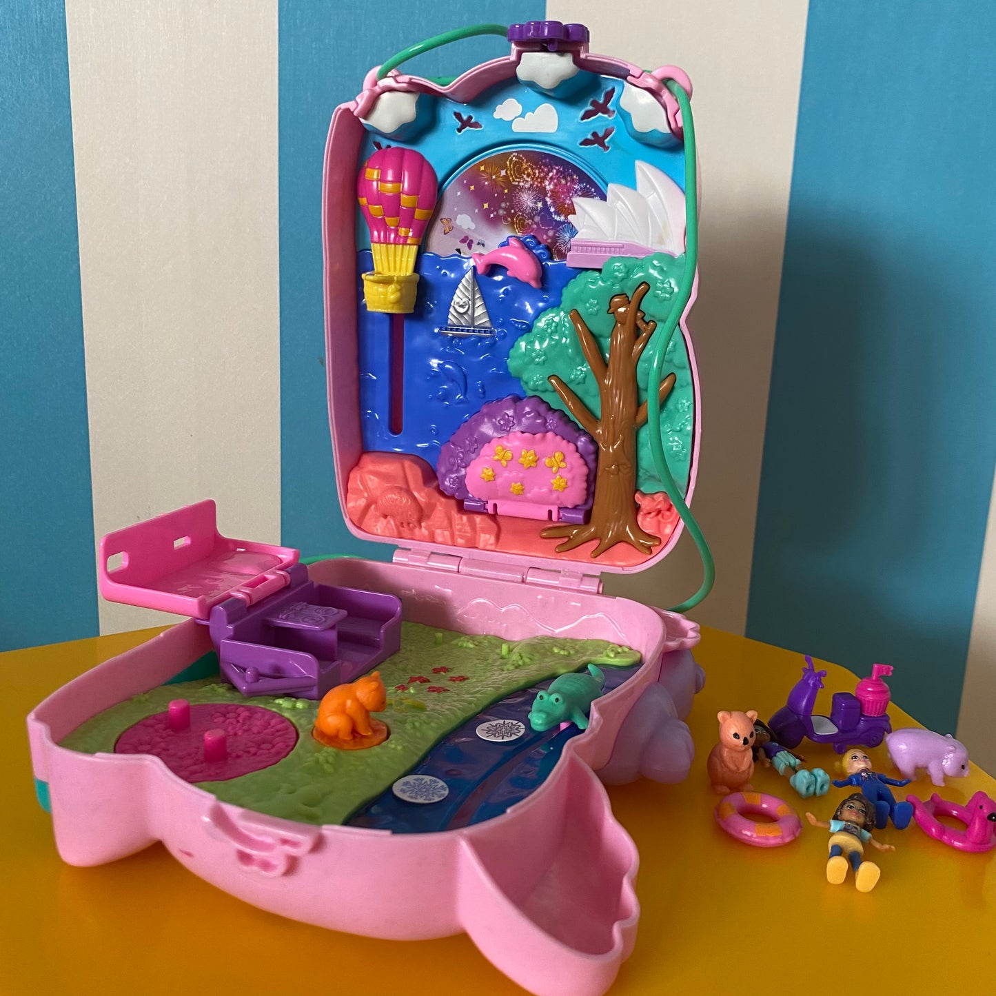 Polly Pocket Compact & Accessories