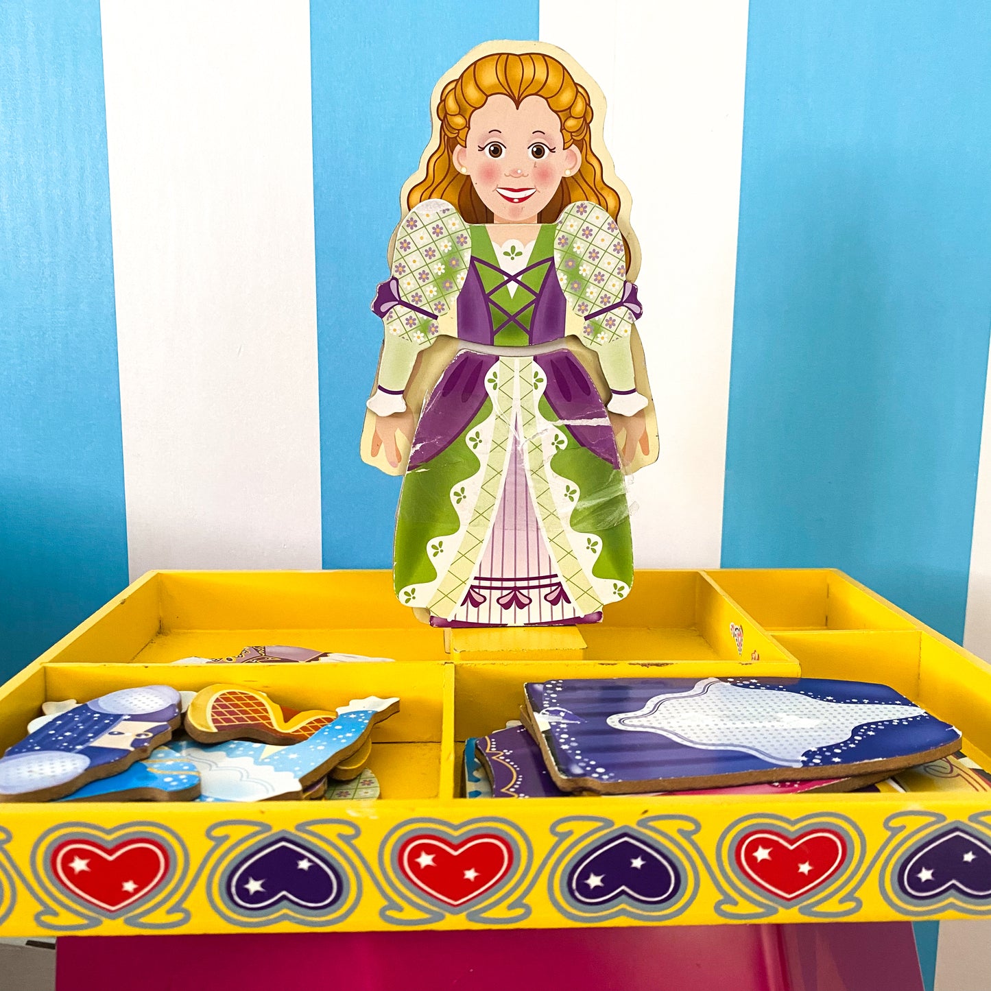 Melissa & Doug Magnet Dress Up (FLAW)