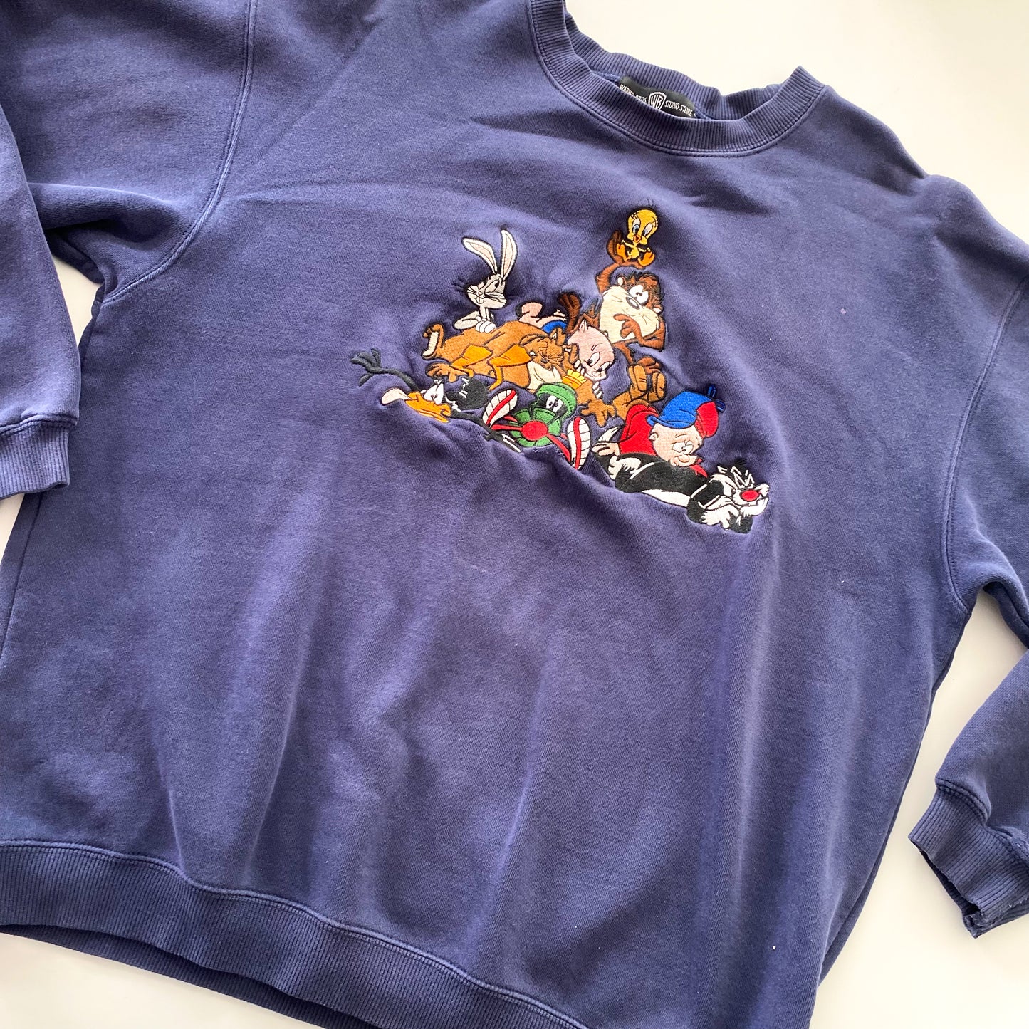 Vintage 1995 Warner Brothers Loony Tunes Jumper - Size Small Womans