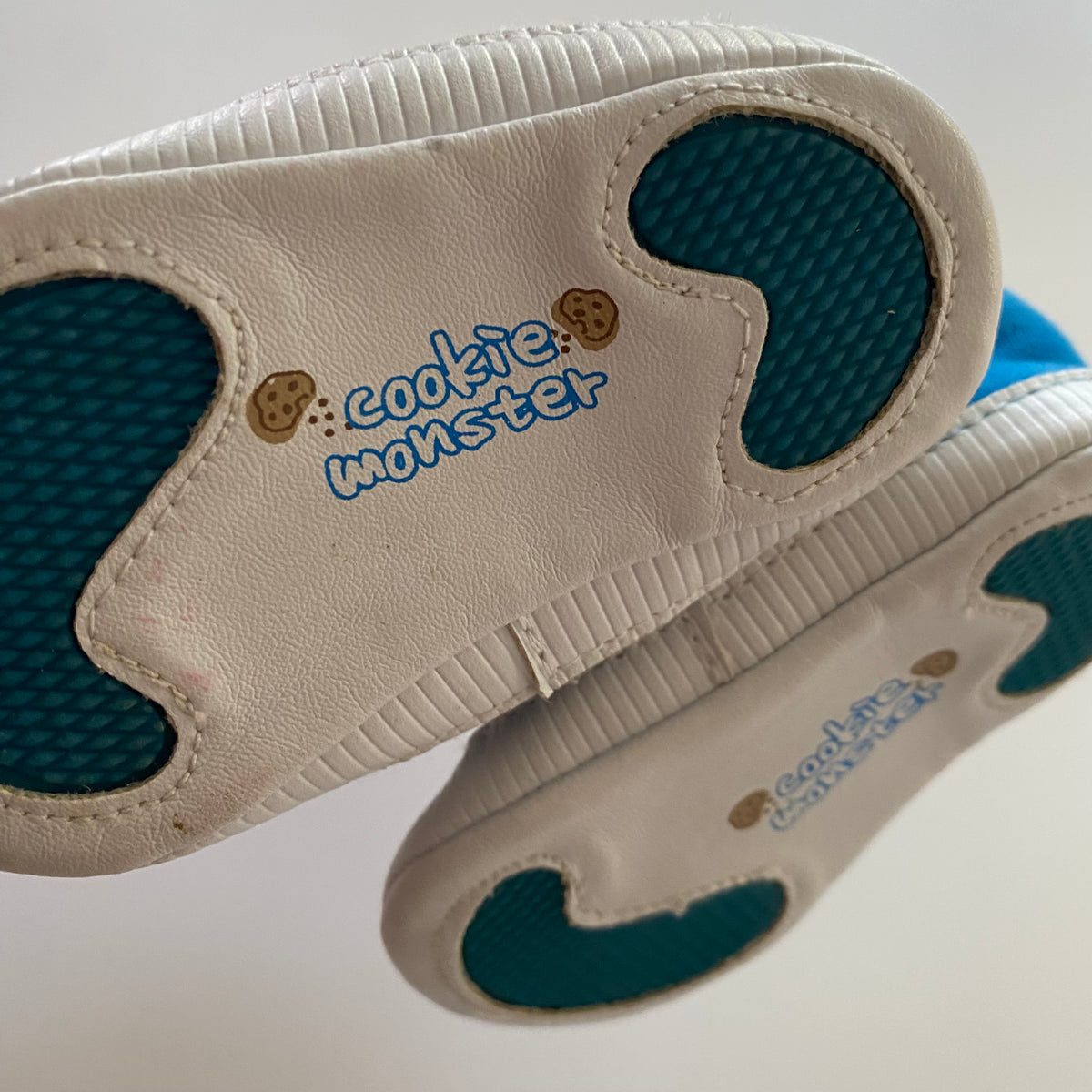 Vintage Sesame Street Crib Shoes - Size 2