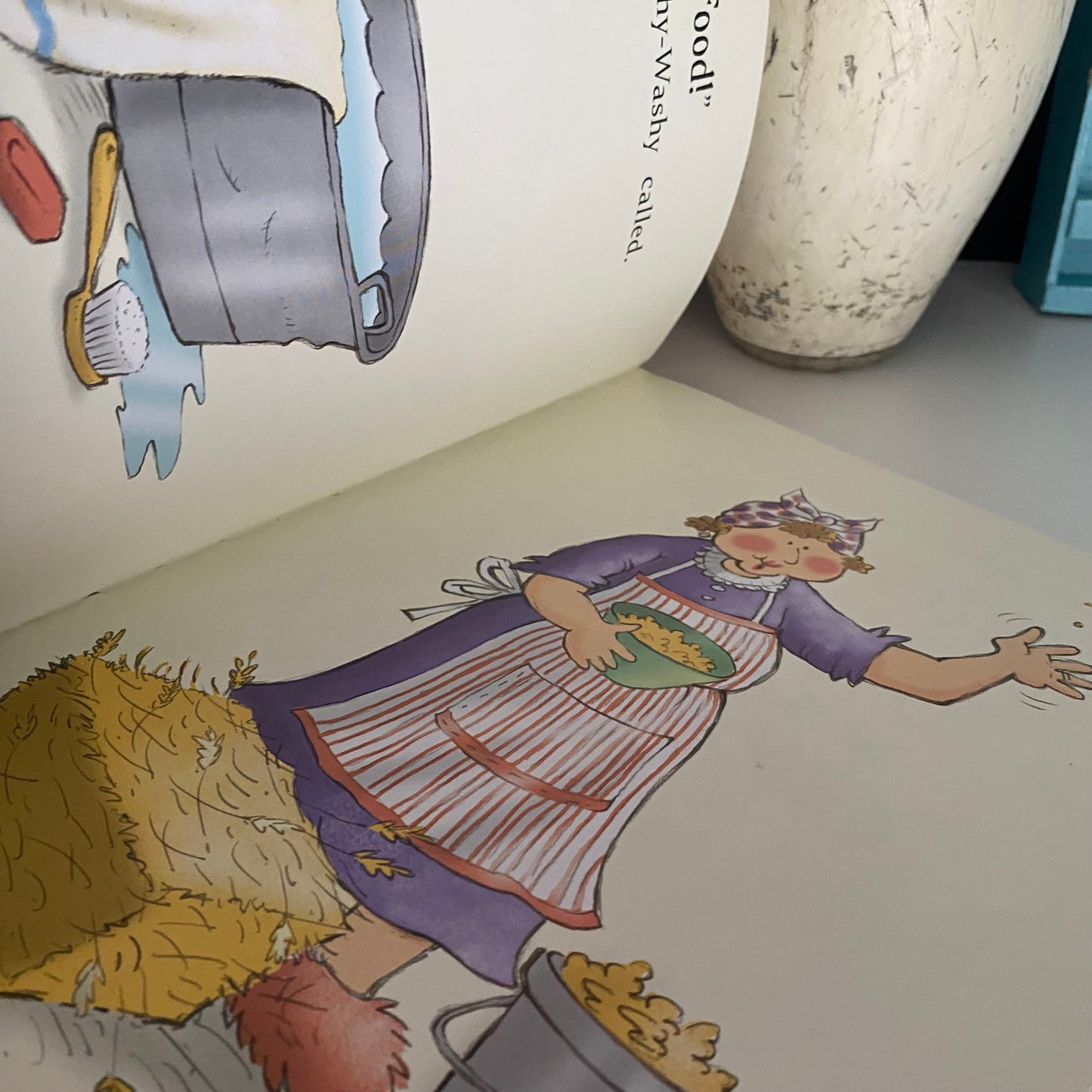 Joy Cowley Wishy-Washy World Book
