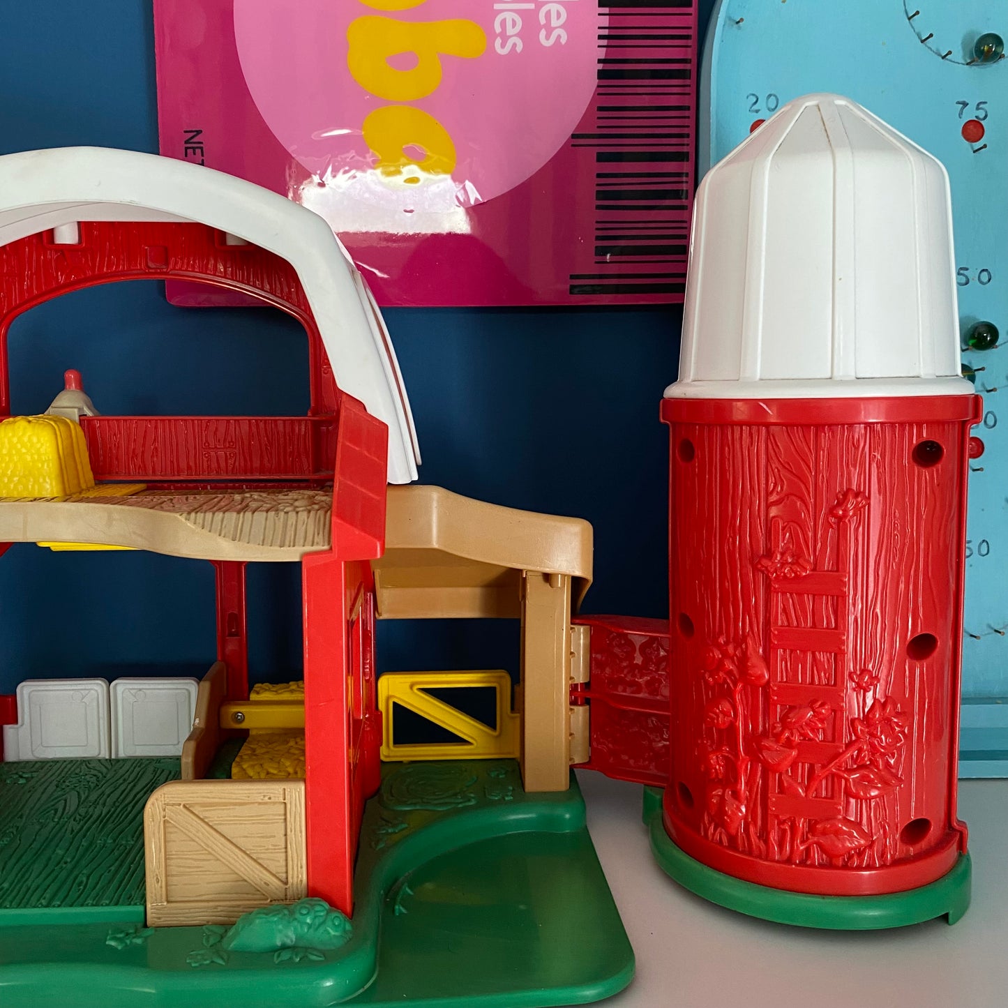 Fisher Price Little People 2005 Barn