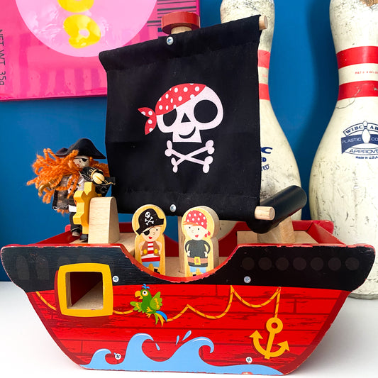 Le Toy Van Wooden Pirate Shop