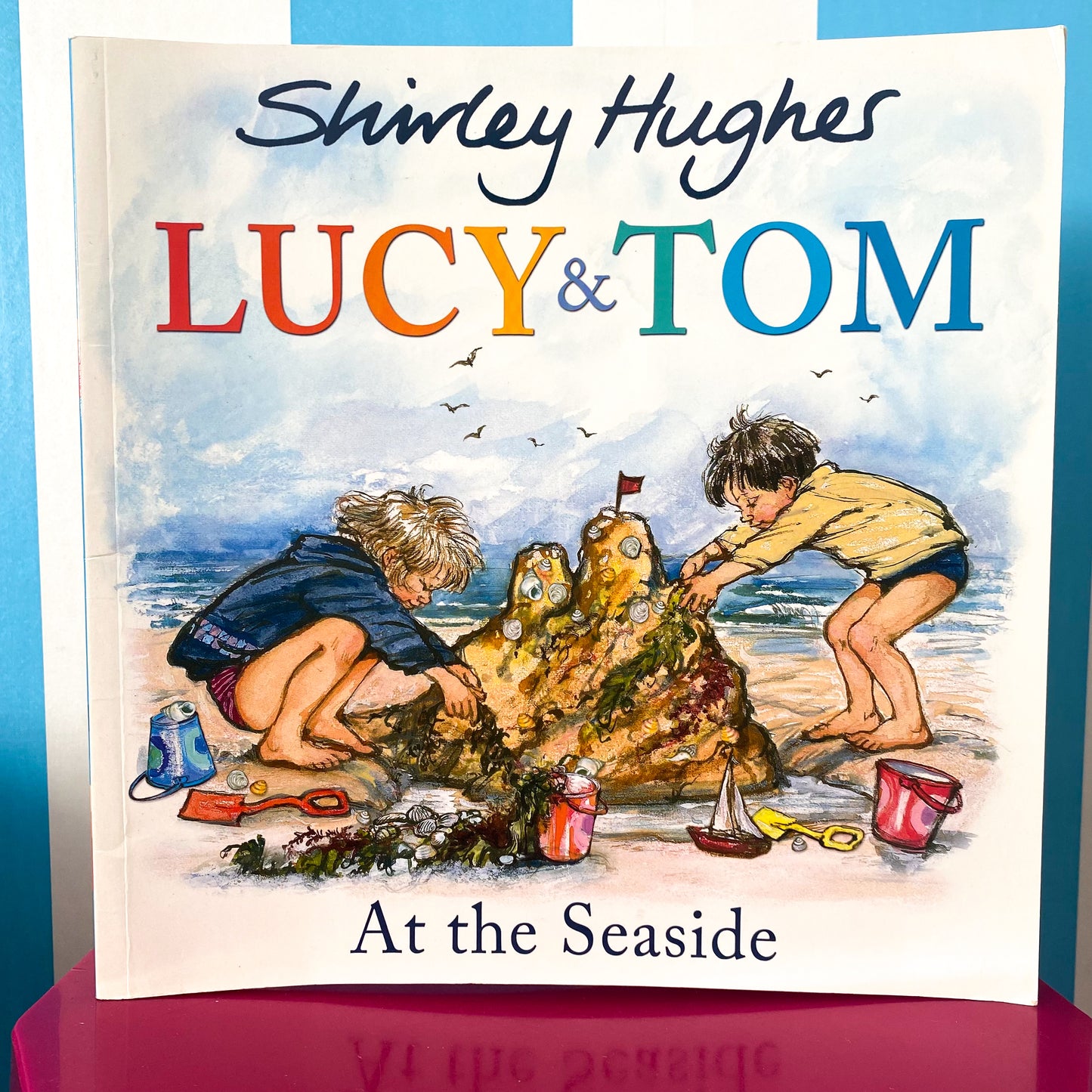 Shirley Hughes Lucy & Tom At The Seaside Book