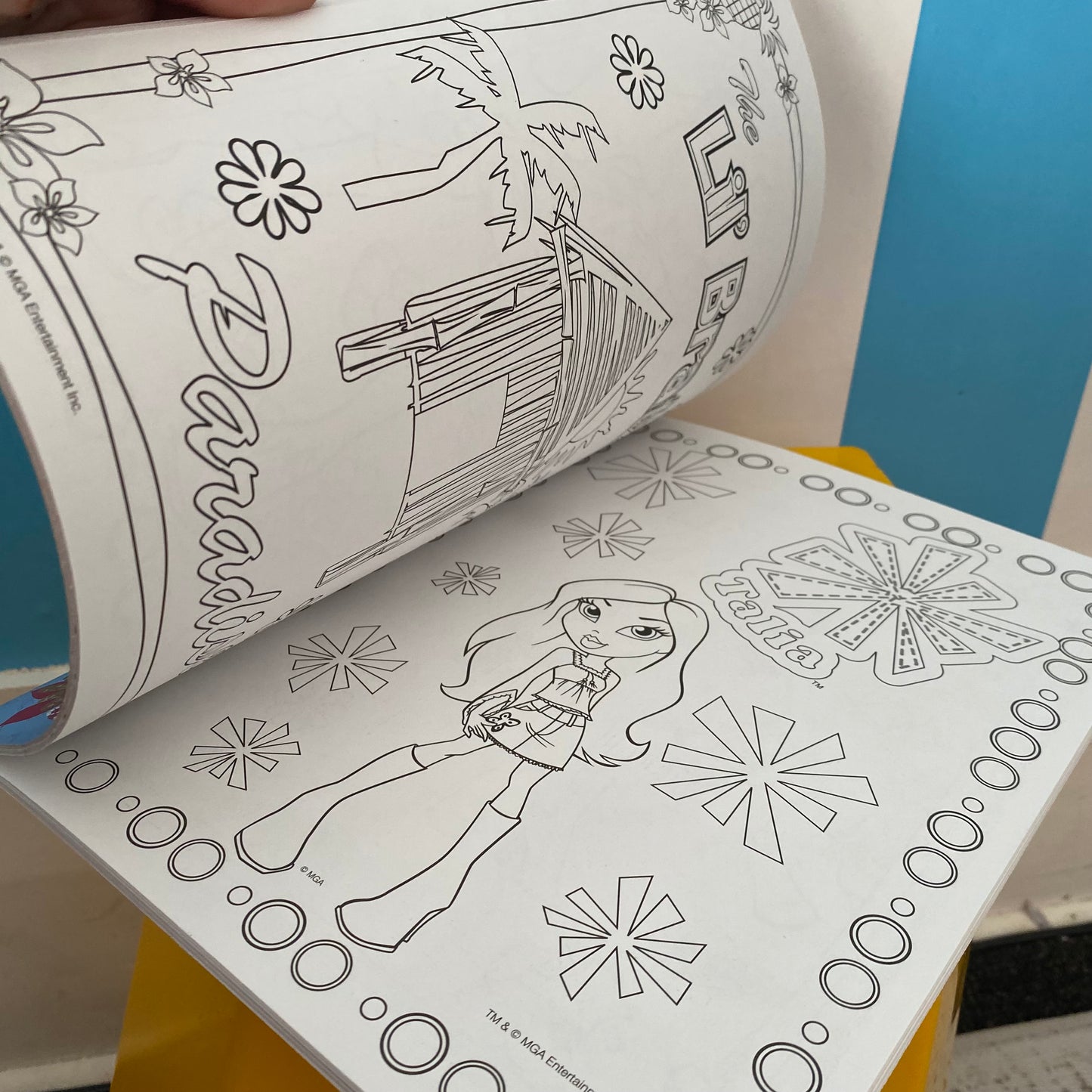 Lil Bratz Deluxe Colouring Book (NEW)