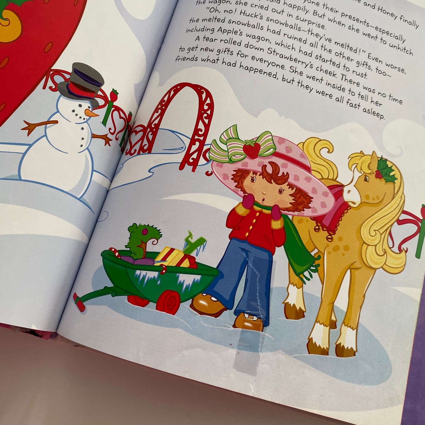 Strawberry Shortcake Christmas Book (FLAWS)
