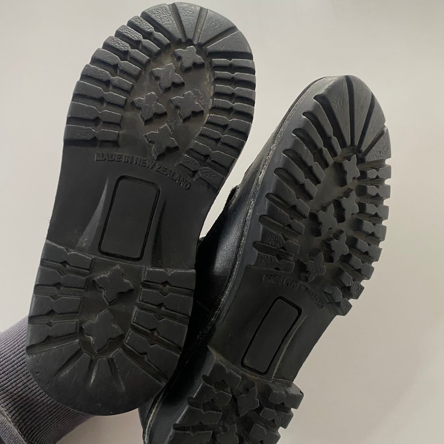 McKinlay Shoes - Size 2